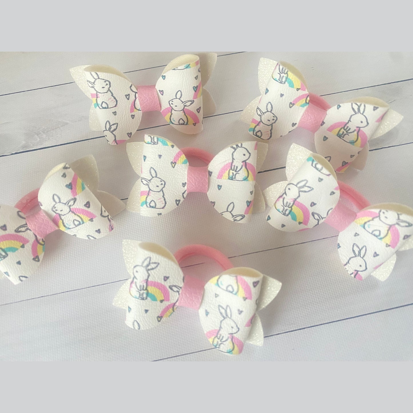 A pair of Bunny Bow Bobbles