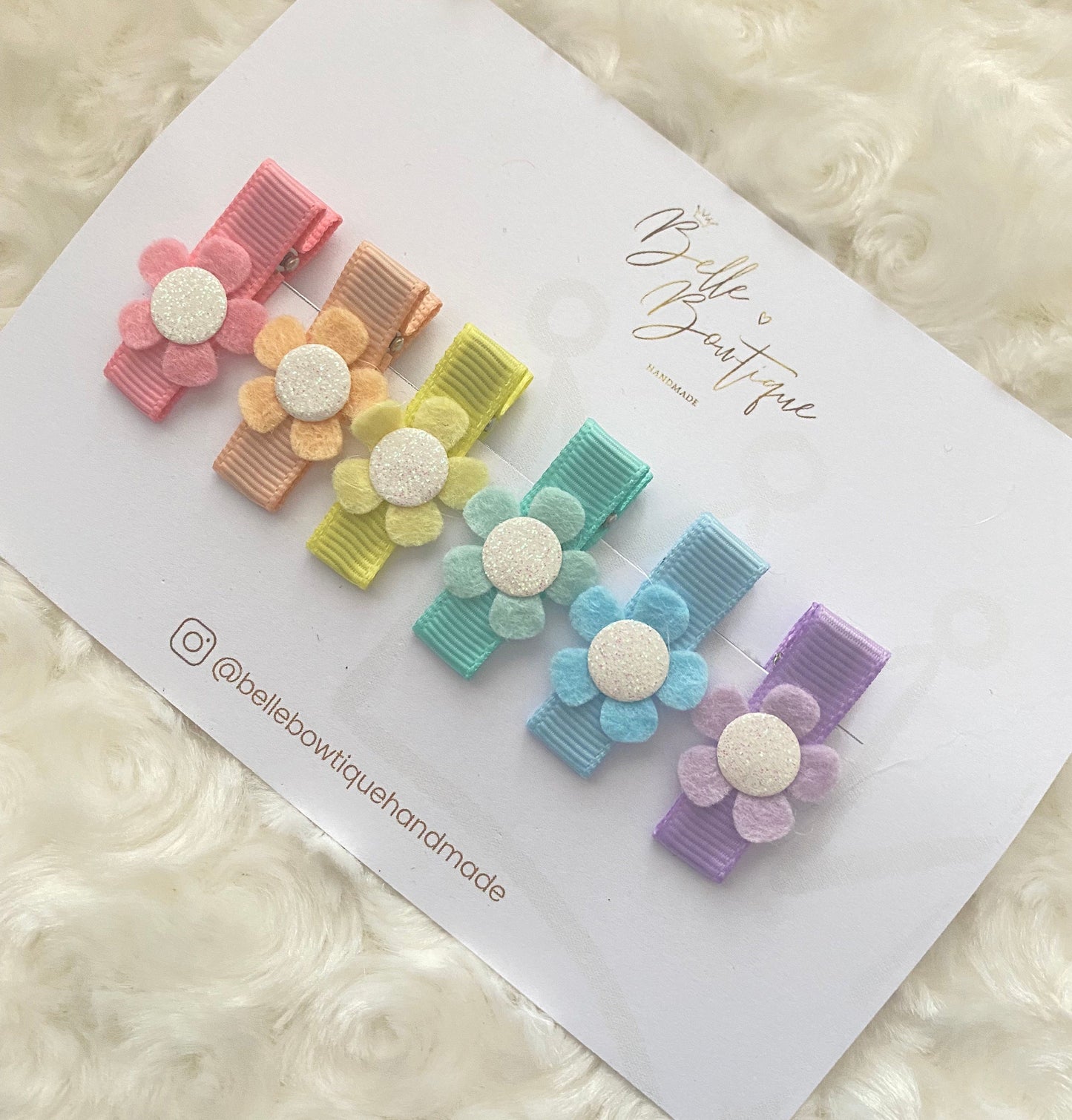 Fully Lined Flower Fringe Clip