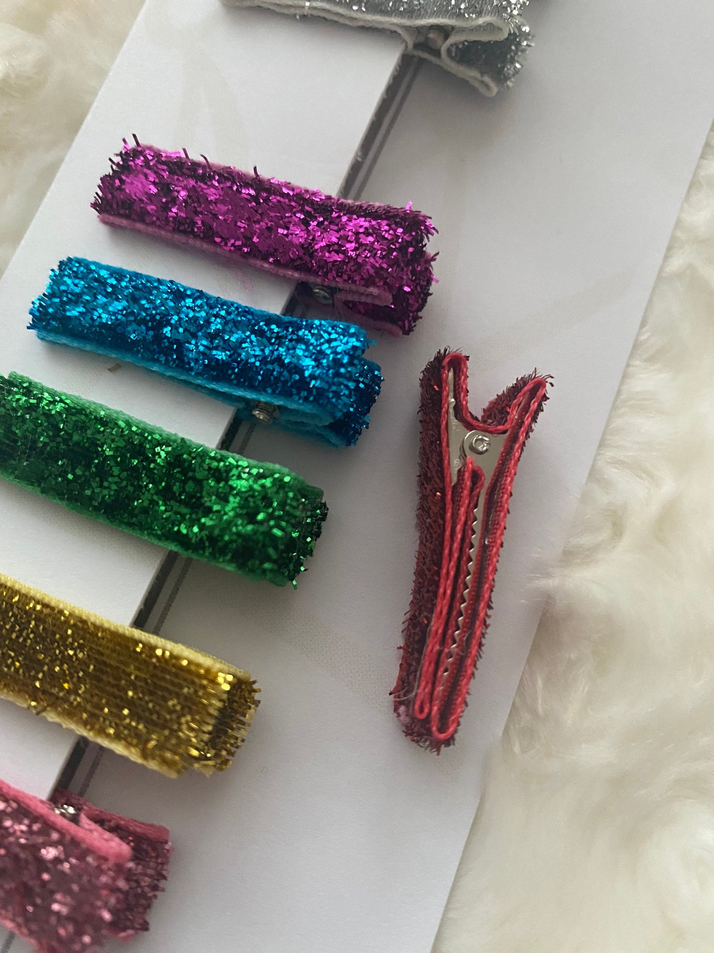 Fringe Clip Pack of 8 Rainbow Glitter Clips