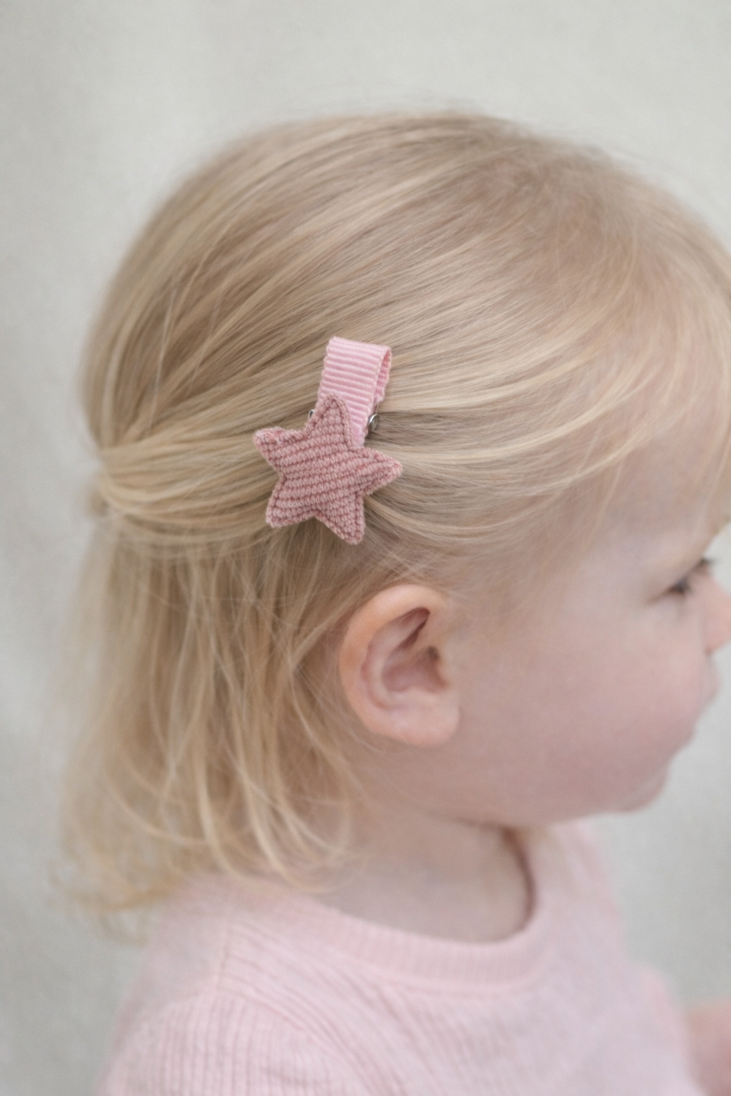 Fully Lined Ribbon Star Rainbow Fringe Clips Pack of 6